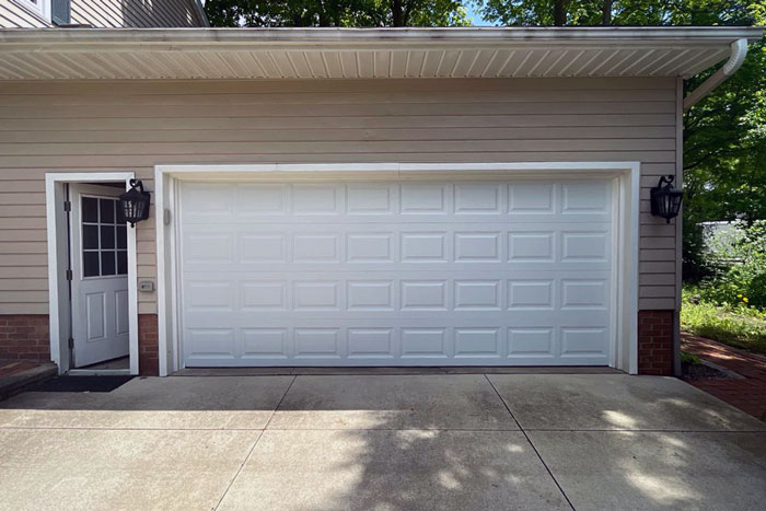 Residential Garage Garage Door Installation Cleveland, OH